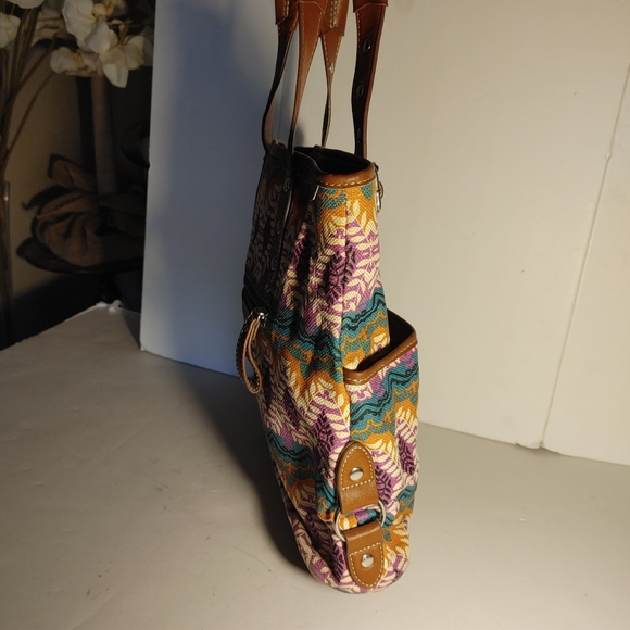 Multi color Ladies Handbag Relic Shoulder straps Snap Closure Boho - Picture 8 of 11